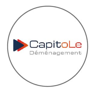 CapitOLe Déménagement | Logo officiel de l'entreprise. Logo CapitOLe Déménagement. Design moderne : flèche play bleu et rouge vers la droite. Le texte Déménagement est en gris.